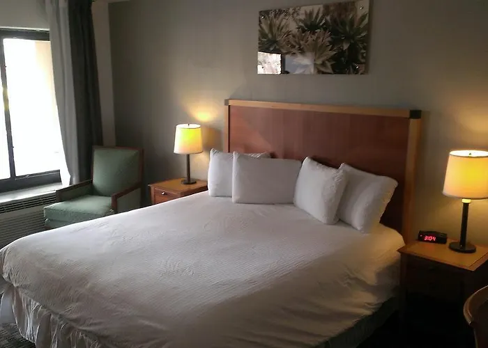 Howard Johnson By Wyndham Old Town Scottsdale