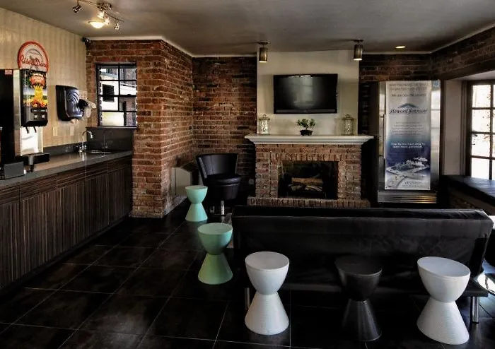 Hotel Howard Johnson By Wyndham Old Town